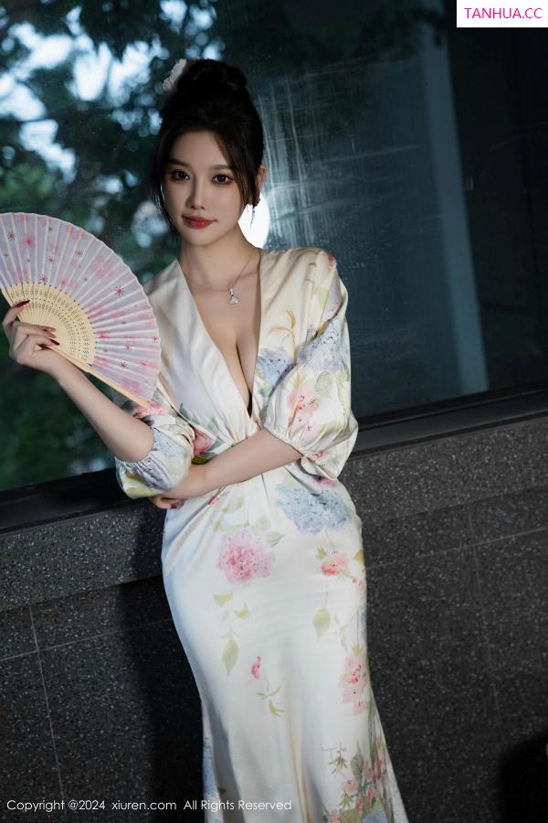 杨晨晨 sugar小甜心CC [XiuRen]高清写真图 2024.11.19 No.9470 杨晨晨Yome 丝袜美腿第11张图片